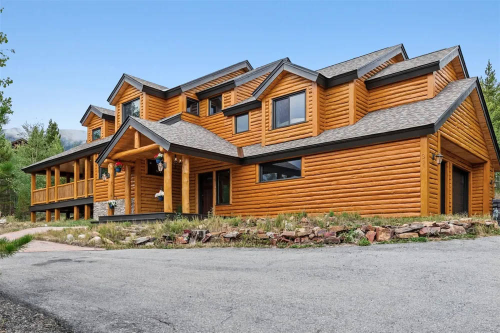 31 Shooting Star Way Silverthorne, CO 80498