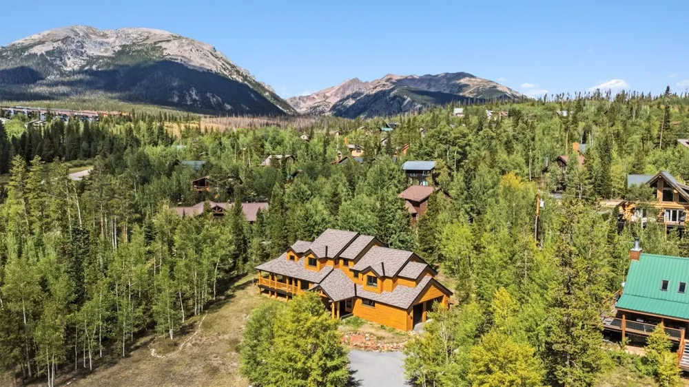 31 Shooting Star Way Silverthorne, CO 80498
