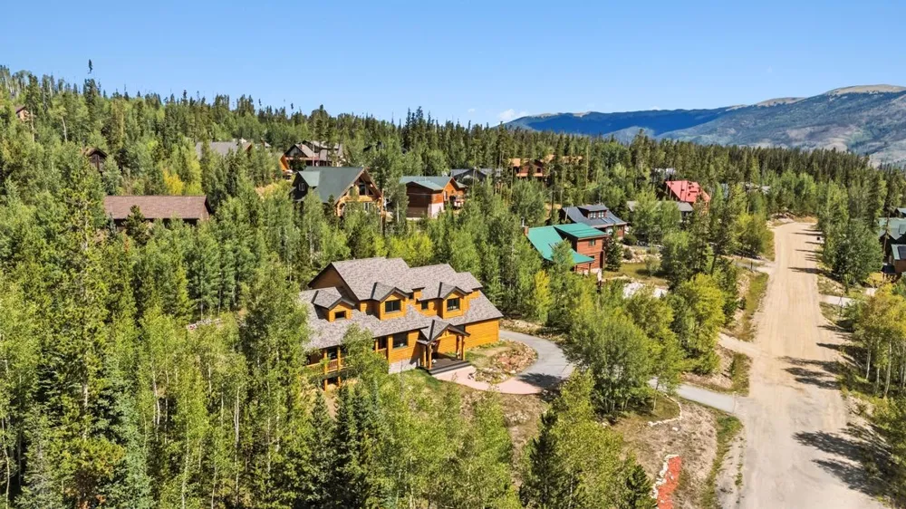 31 Shooting Star Way Silverthorne, CO 80498