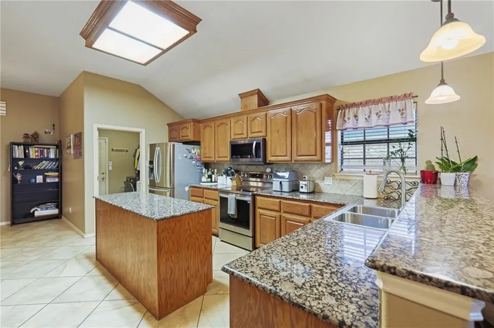 314 Hancock Odem, TX 78370