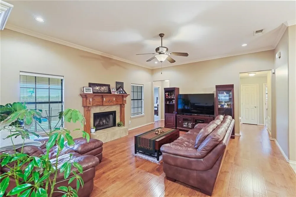 314 Hancock Odem, TX 78370