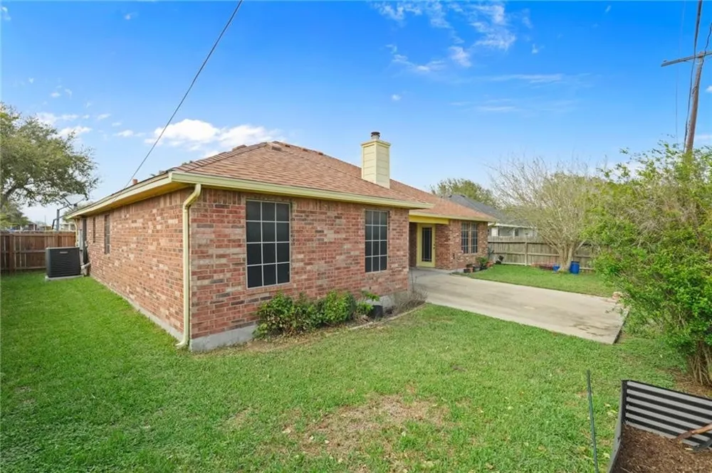 314 Hancock Odem, TX 78370
