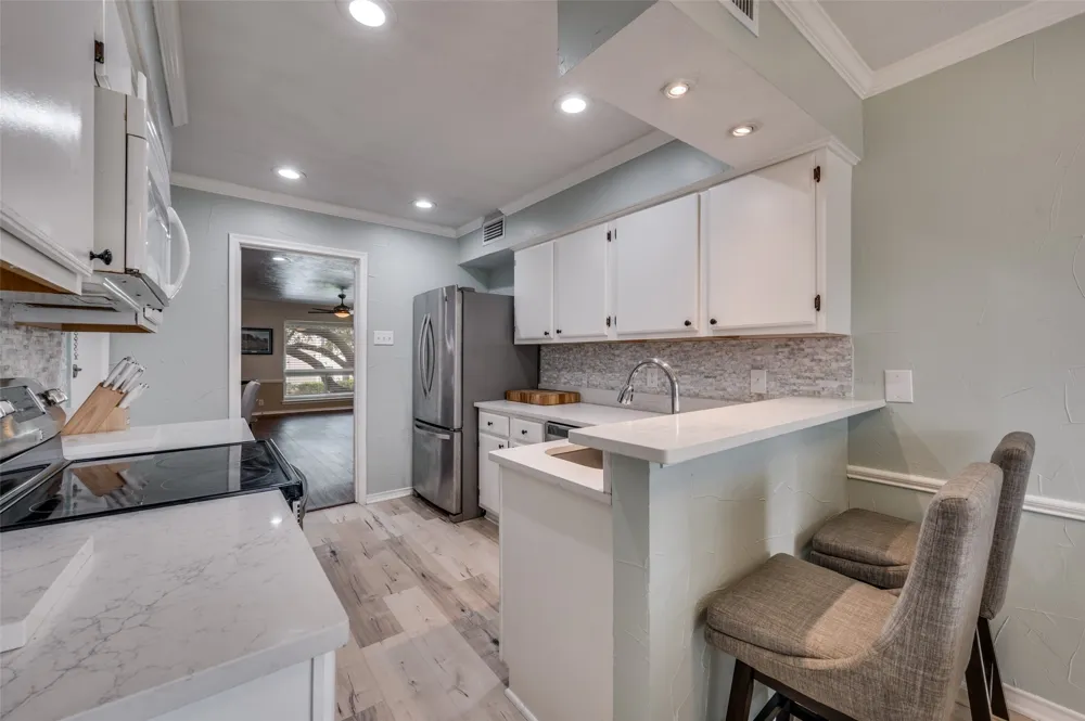10029 Regal Park Lane #212 Dallas, TX 75230