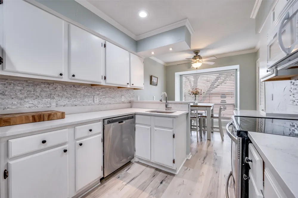 10029 Regal Park Lane #212 Dallas, TX 75230