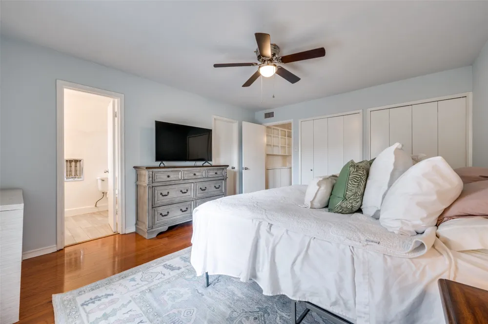 10029 Regal Park Lane #212 Dallas, TX 75230