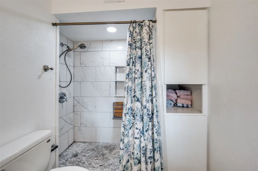 10029 Regal Park Lane #212 Dallas, TX 75230
