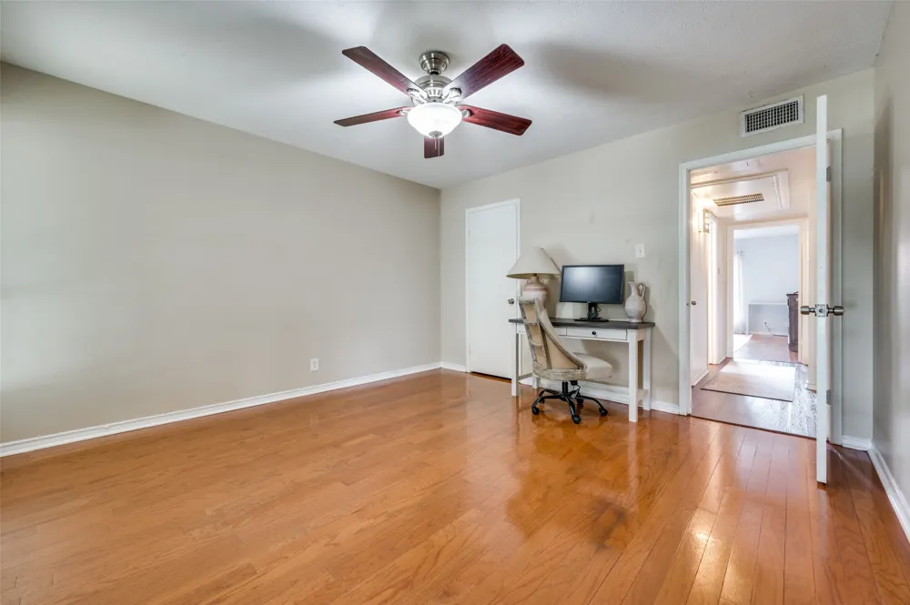 10029 Regal Park Lane #212 Dallas, TX 75230