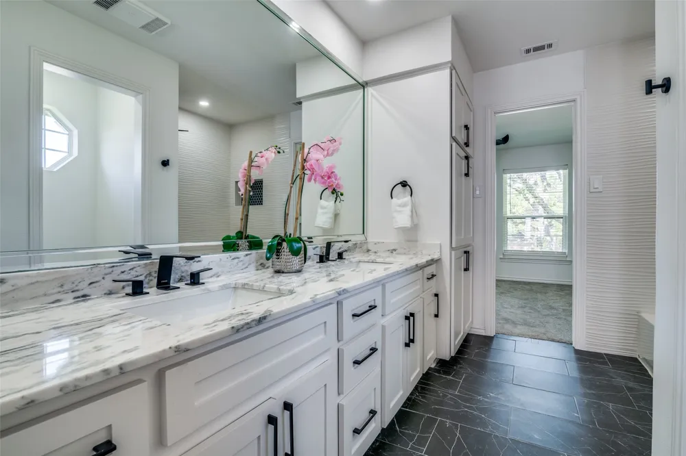 200 Krohn Court Irving, TX 75038