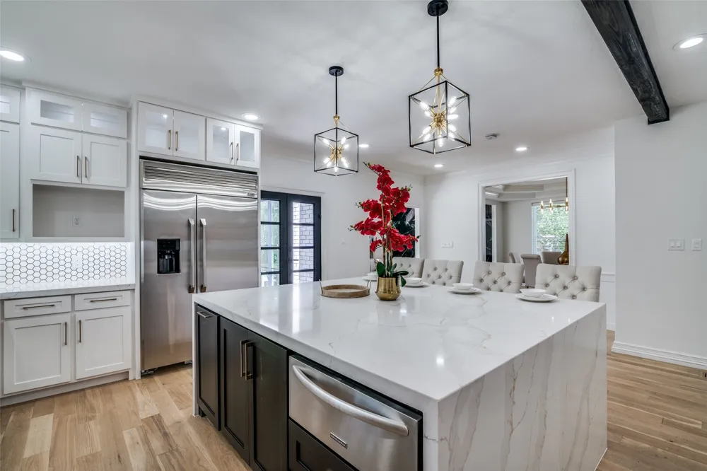 200 Krohn Court Irving, TX 75038