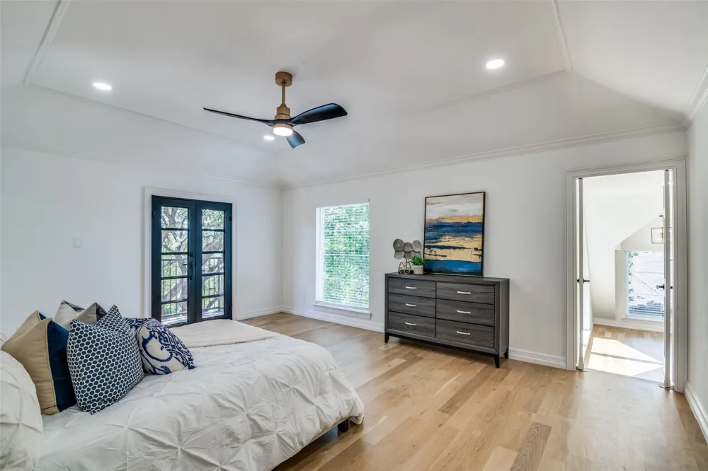 200 Krohn Court Irving, TX 75038