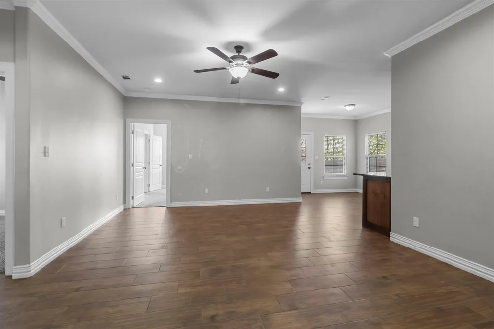 1624 E King Street Sherman, TX 75090
