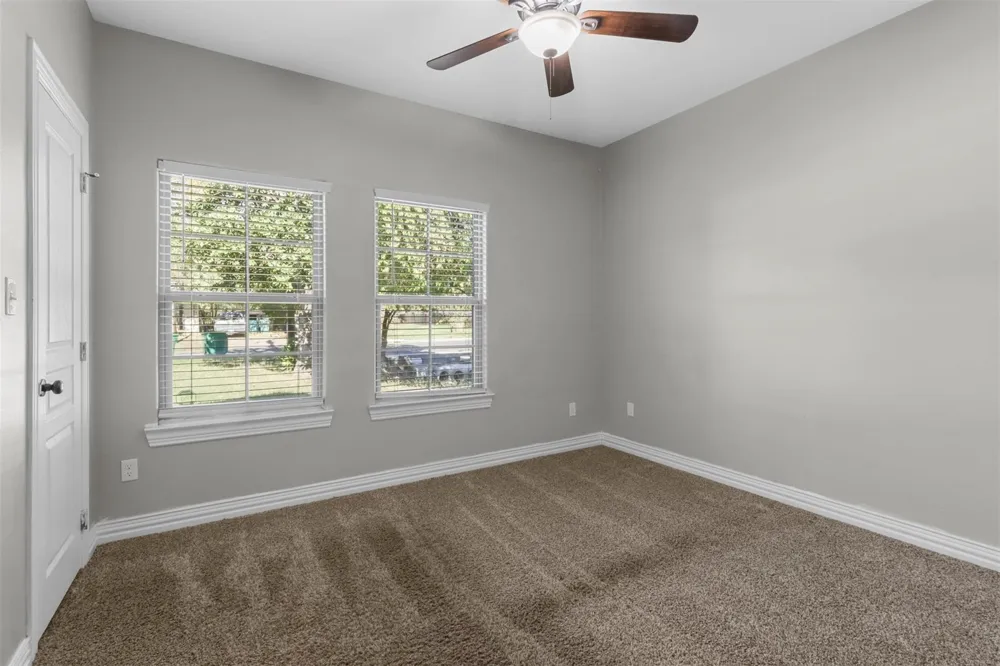 1624 E King Street Sherman, TX 75090