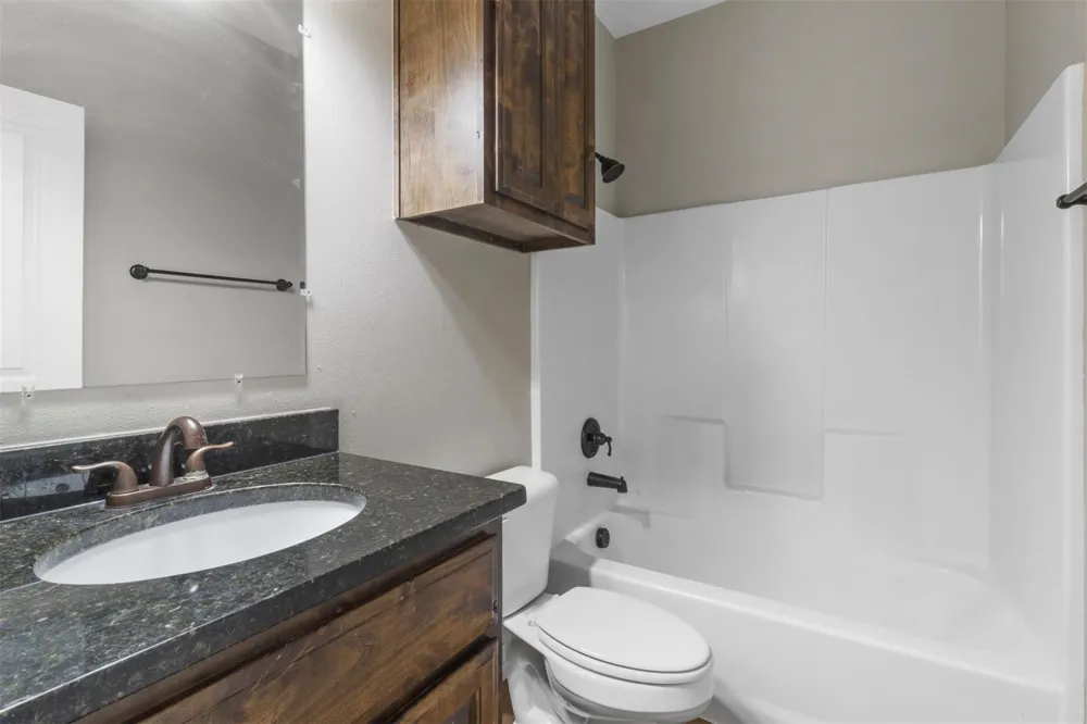 1624 E King Street Sherman, TX 75090