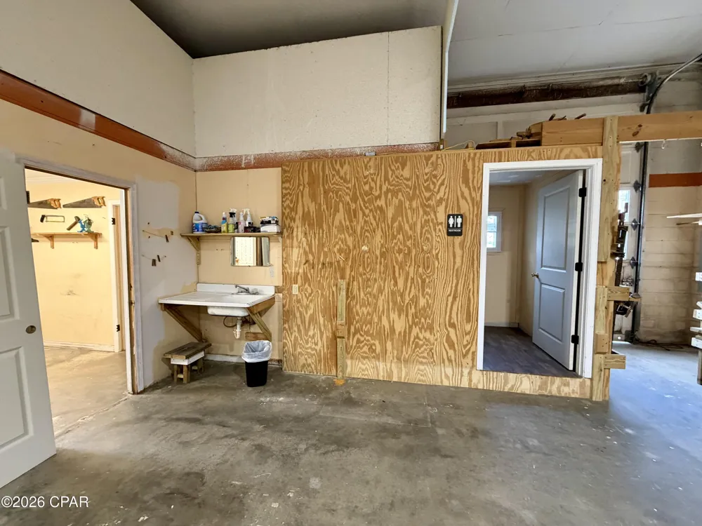 4245 Kelson Avenue Marianna, FL 32446