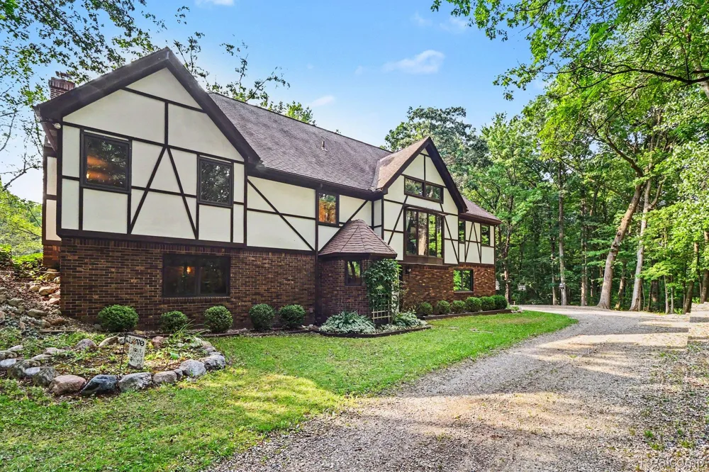 6300 Raddatz Road Cohoctah Township, MI 48836