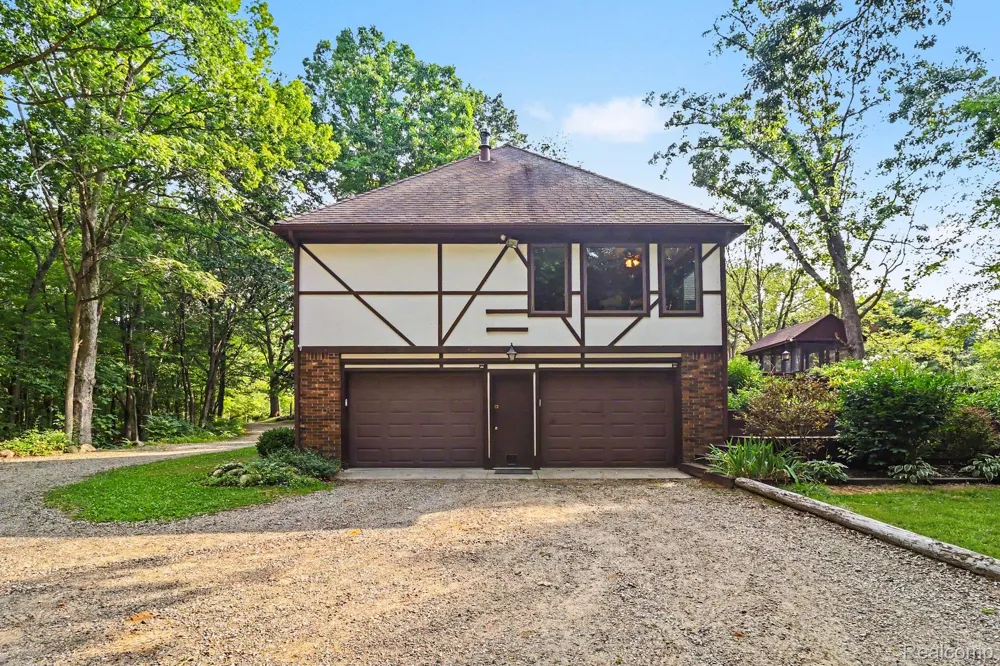 6300 Raddatz Road Cohoctah Township, MI 48836