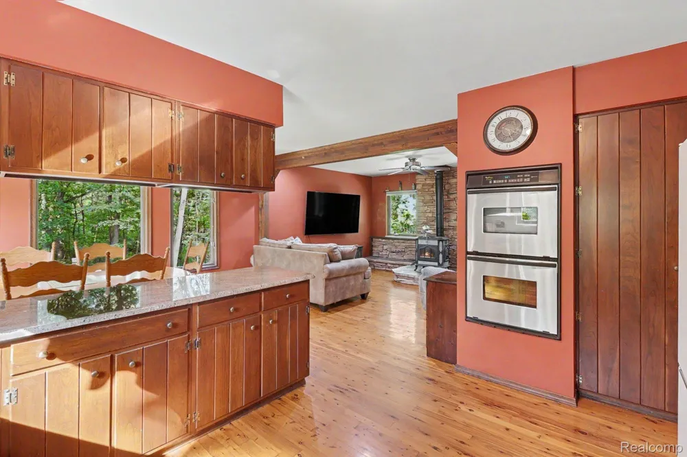 6300 Raddatz Road Cohoctah Township, MI 48836