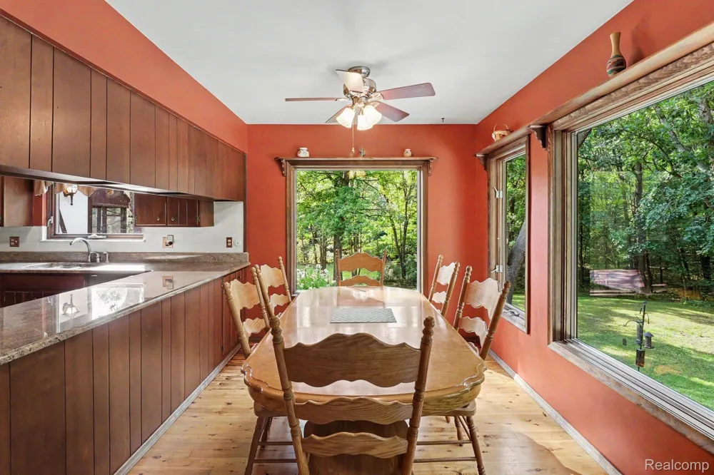 6300 Raddatz Road Cohoctah Township, MI 48836