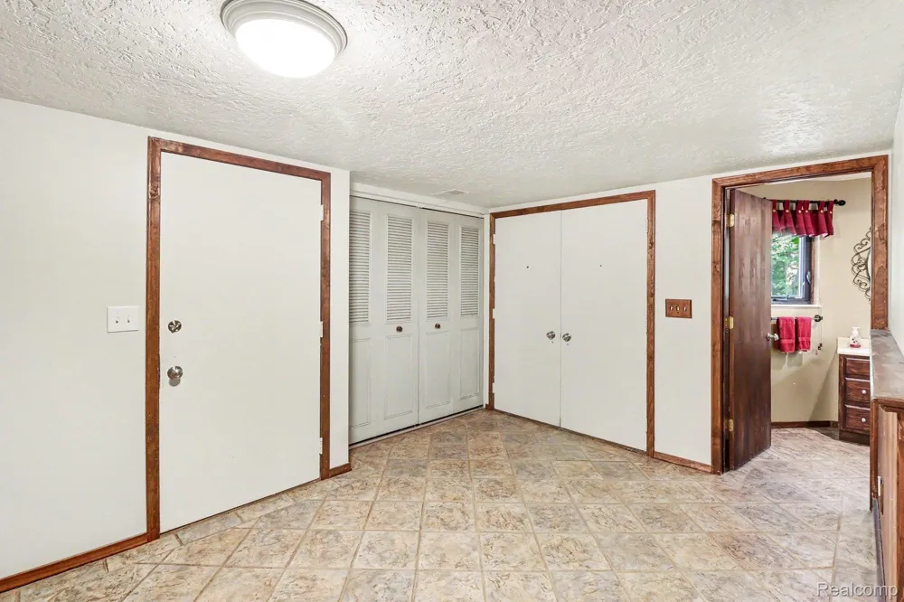6300 Raddatz Road Cohoctah Township, MI 48836