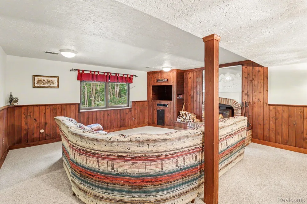 6300 Raddatz Road Cohoctah Township, MI 48836