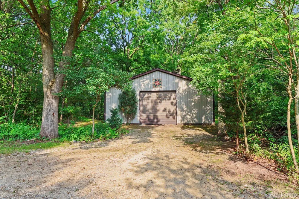 6300 Raddatz Road Cohoctah Township, MI 48836