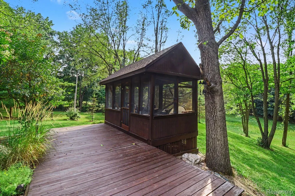 6300 Raddatz Road Cohoctah Township, MI 48836