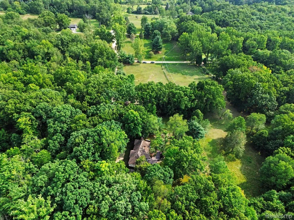 6300 Raddatz Road Cohoctah Township, MI 48836