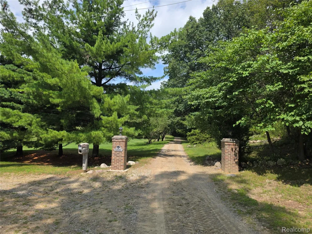 6300 Raddatz Road Cohoctah Township, MI 48836