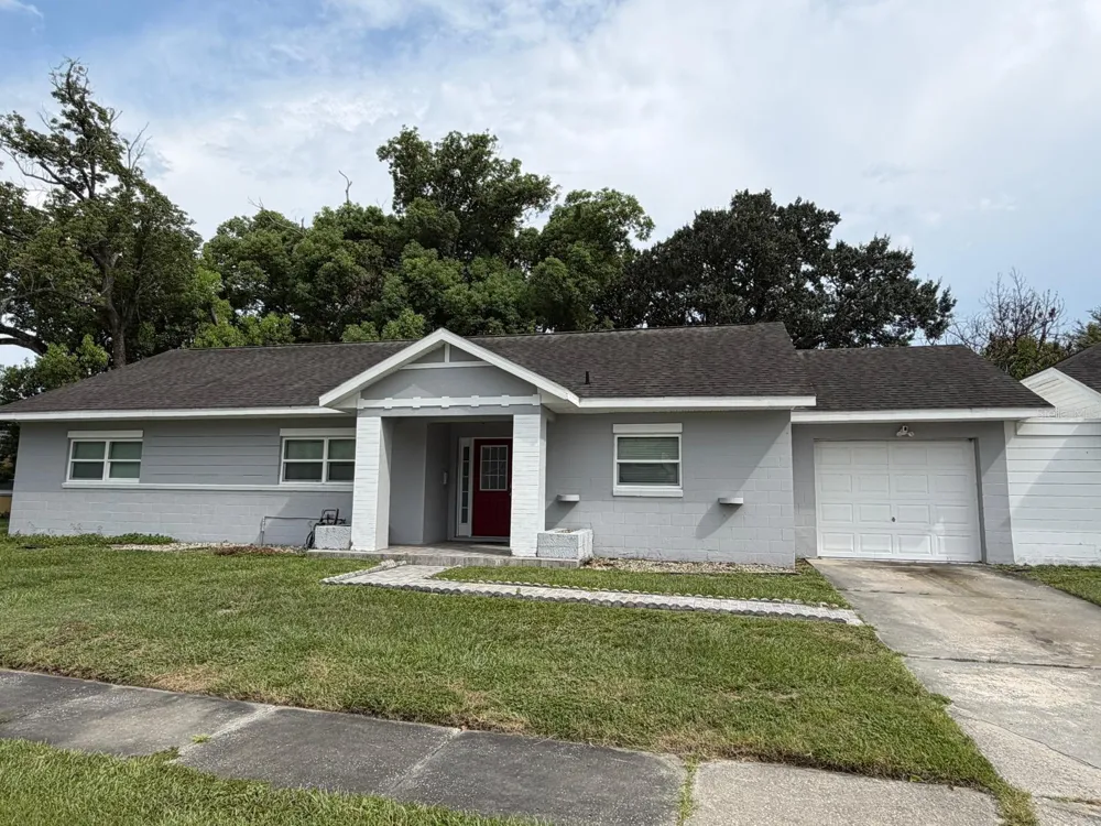 8283 LE MESA STREET Orlando, FL 32827
