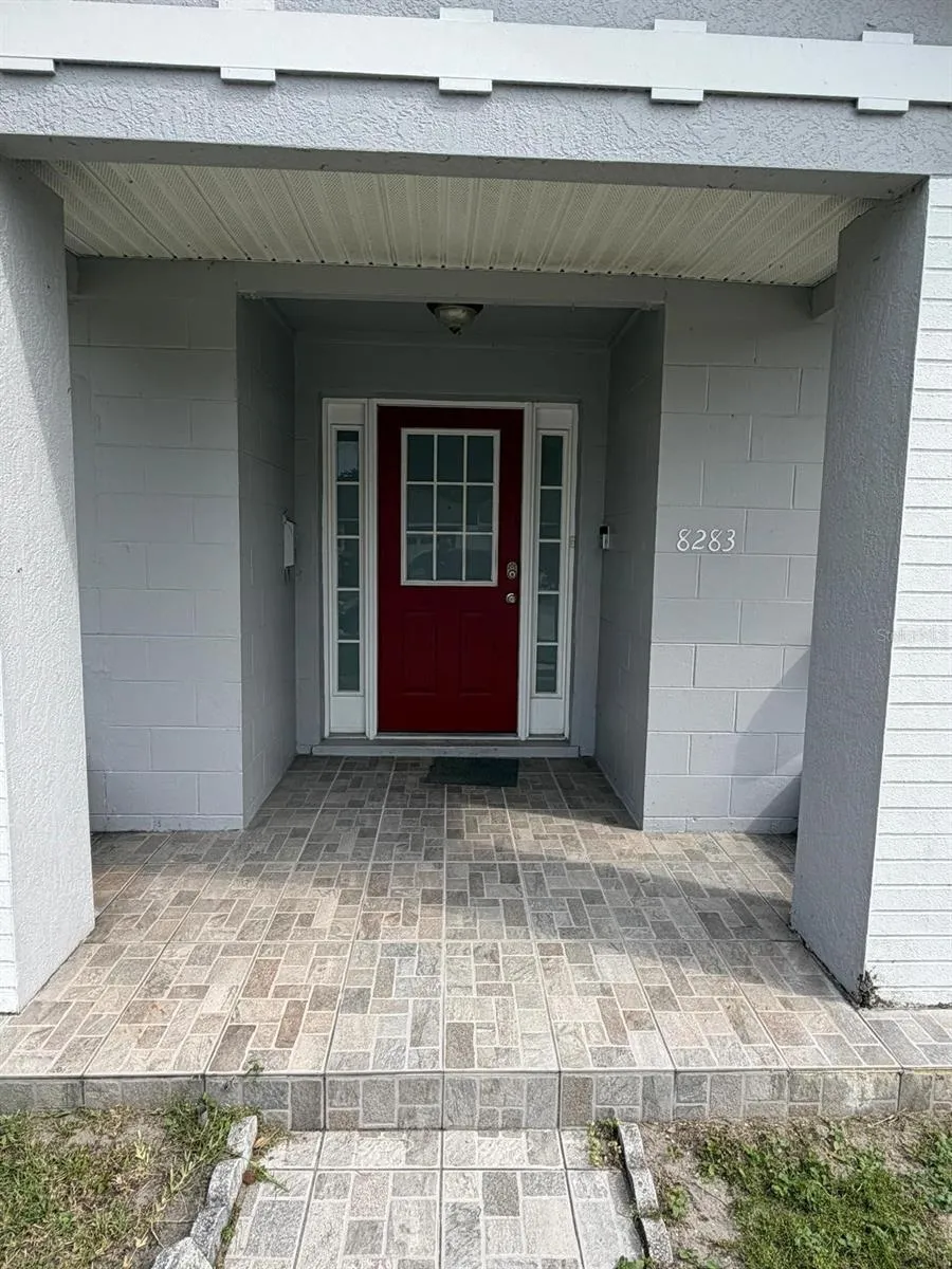 8283 LE MESA STREET Orlando, FL 32827