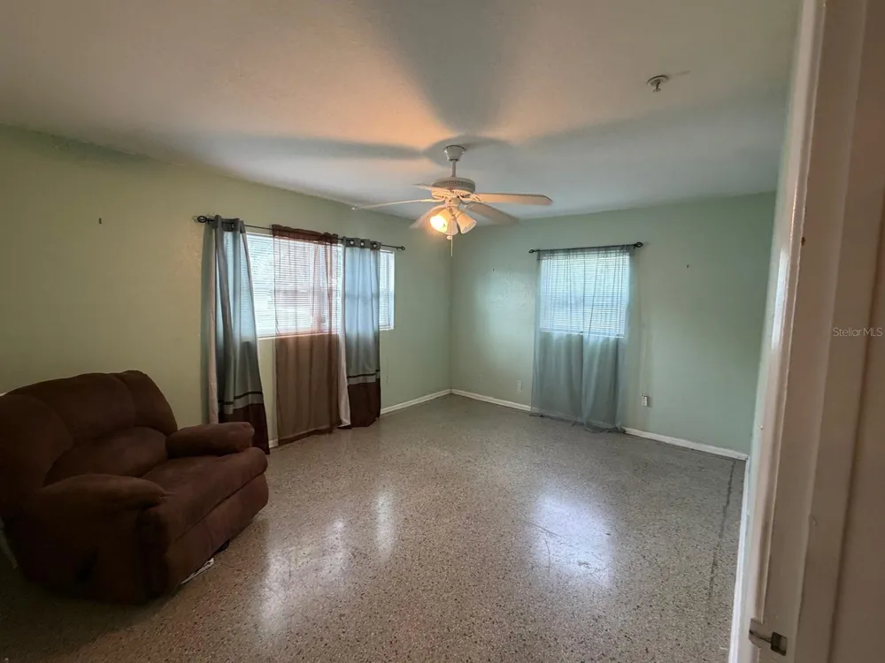 8283 LE MESA STREET Orlando, FL 32827
