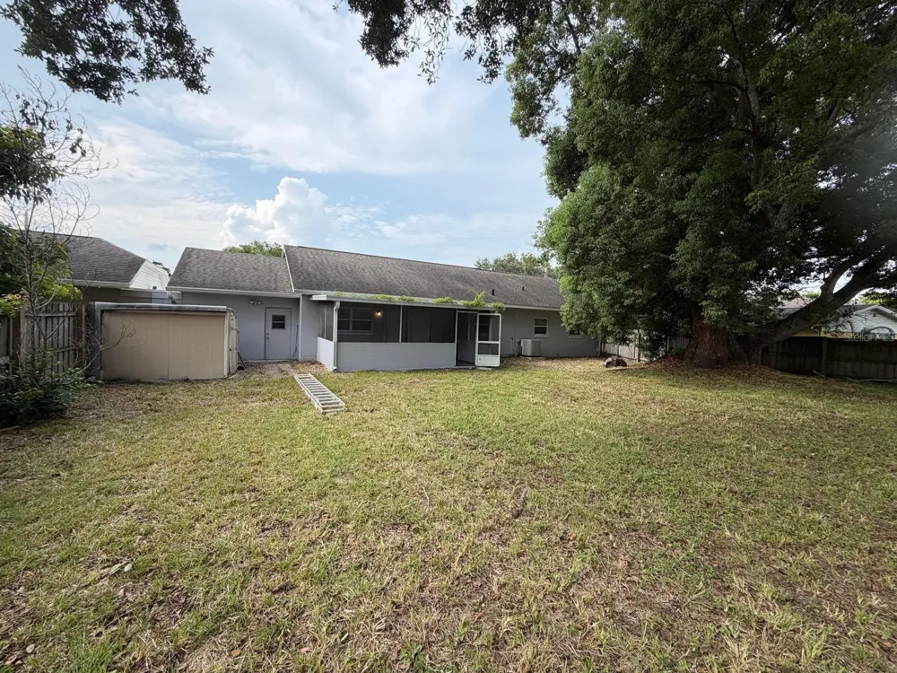 8283 LE MESA STREET Orlando, FL 32827