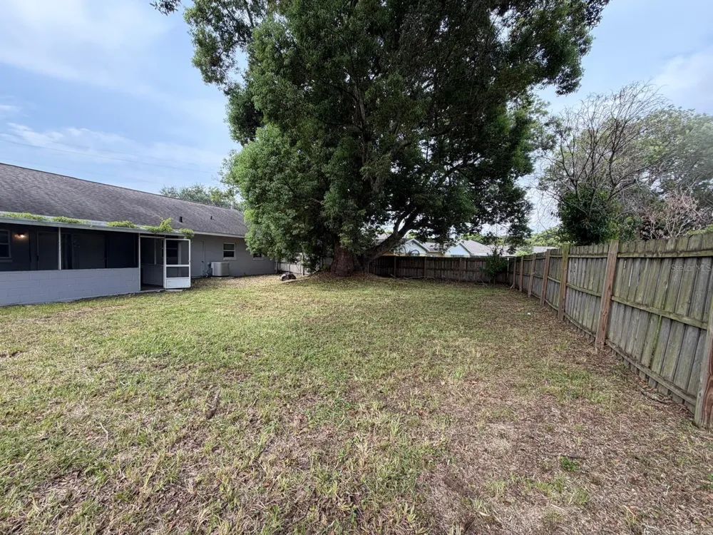 8283 LE MESA STREET Orlando, FL 32827