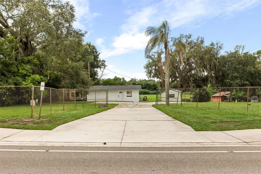 250 LONGWOOD HILLS ROAD Longwood, FL 32750