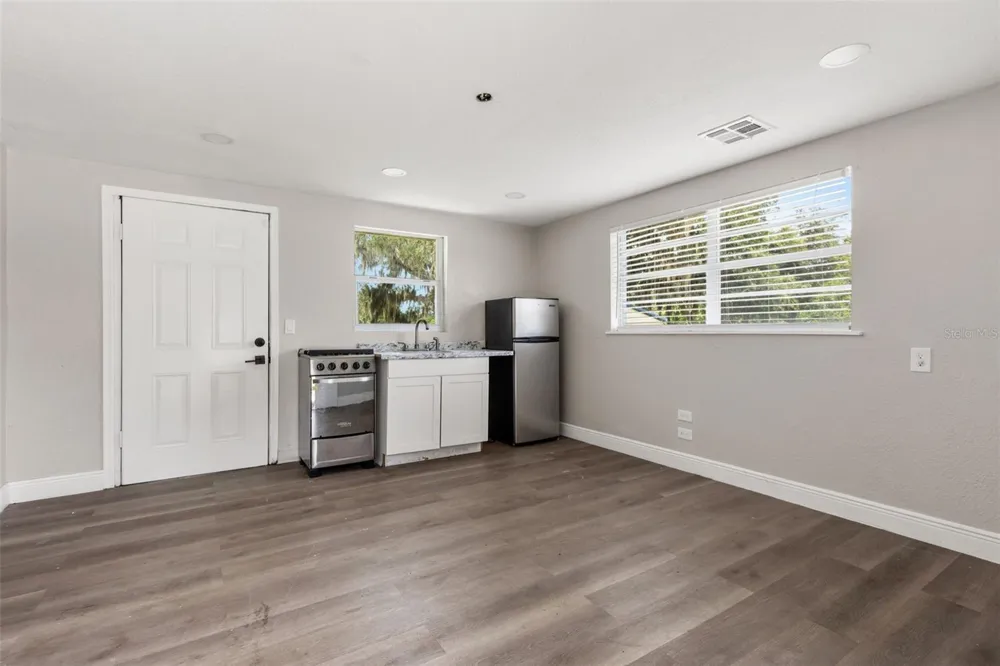 250 LONGWOOD HILLS ROAD Longwood, FL 32750