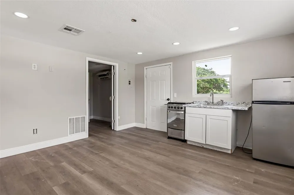 250 LONGWOOD HILLS ROAD Longwood, FL 32750