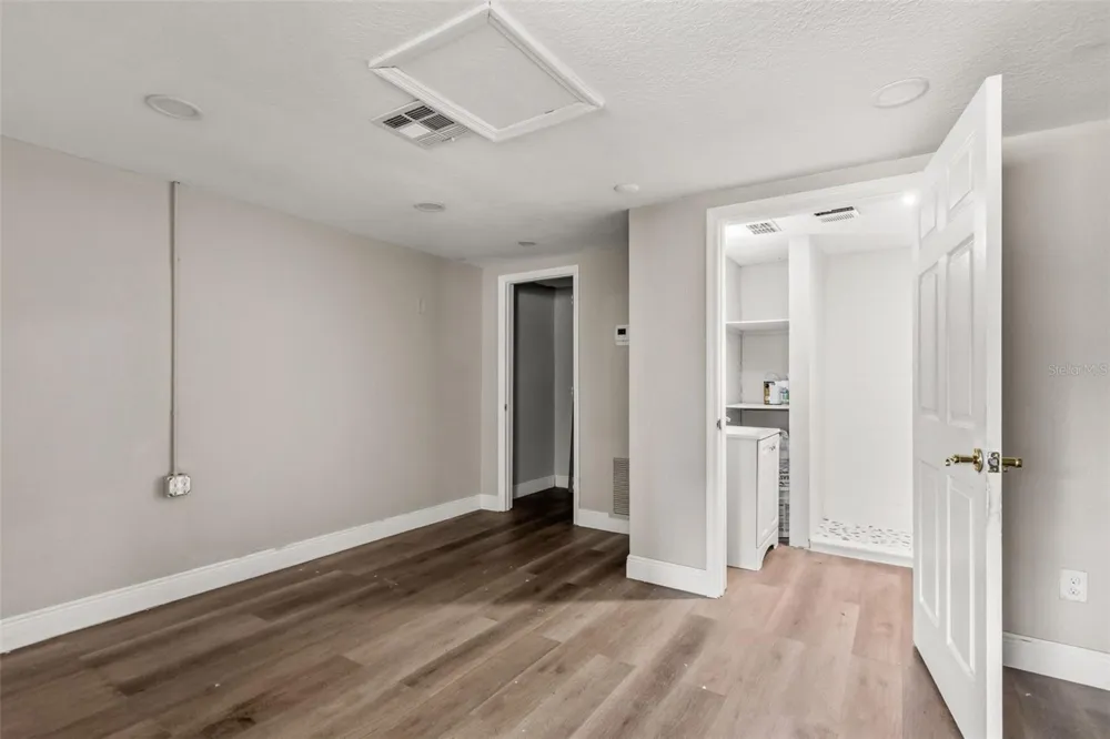 250 LONGWOOD HILLS ROAD Longwood, FL 32750