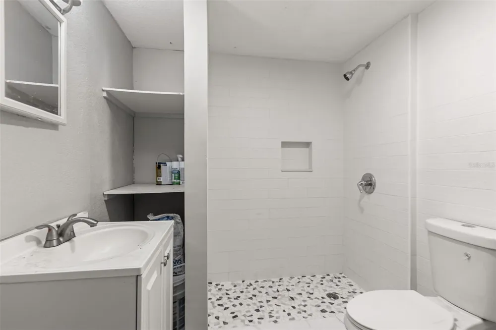 250 LONGWOOD HILLS ROAD Longwood, FL 32750