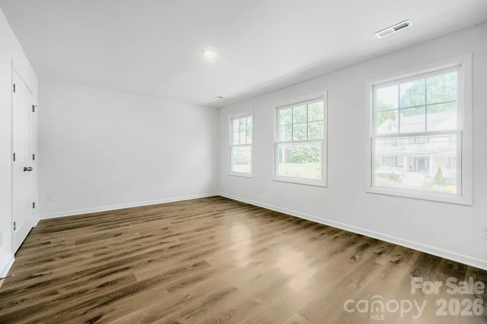 517 W Front Street Statesville, NC 28677