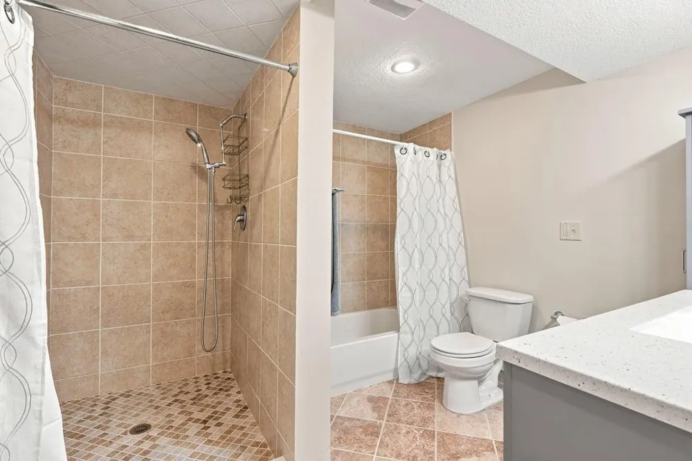 970 Pontiac Lane Chanhassen, MN 55317