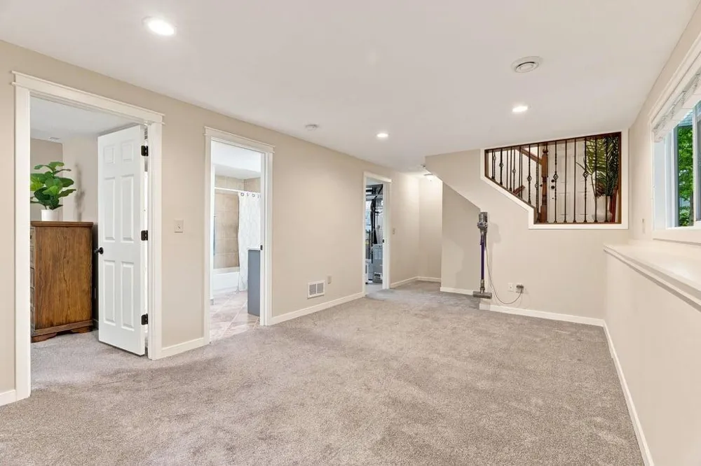 970 Pontiac Lane Chanhassen, MN 55317