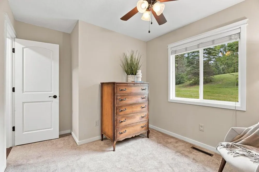 970 Pontiac Lane Chanhassen, MN 55317