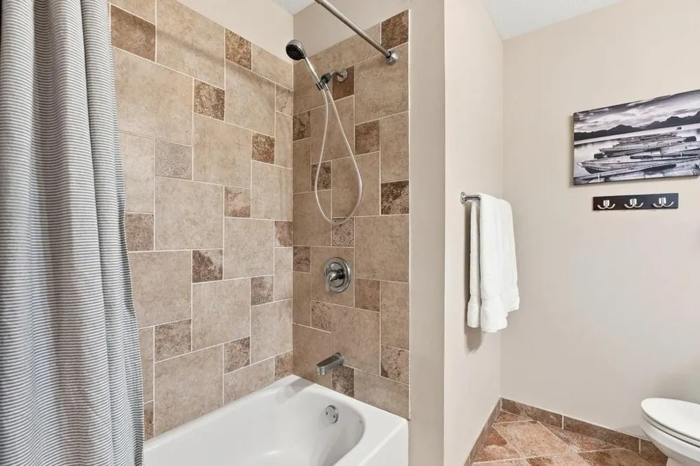 970 Pontiac Lane Chanhassen, MN 55317