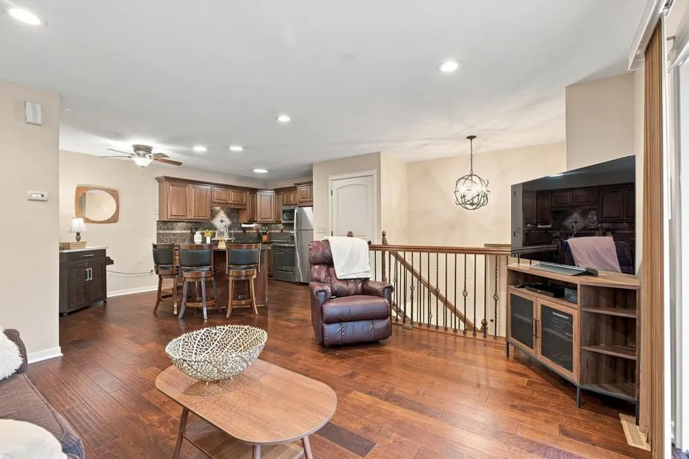 970 Pontiac Lane Chanhassen, MN 55317