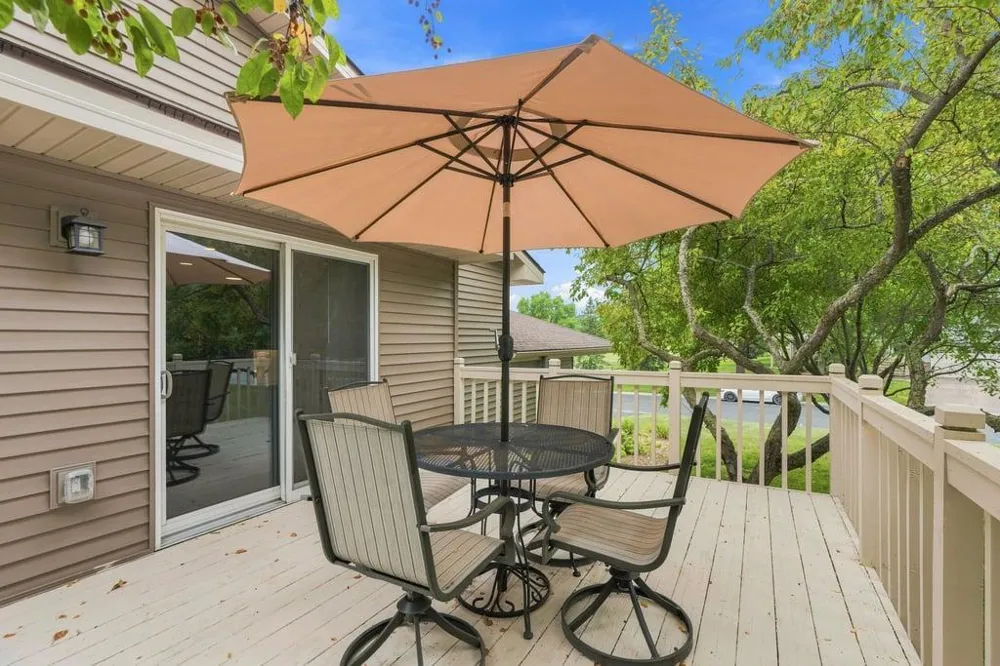 970 Pontiac Lane Chanhassen, MN 55317
