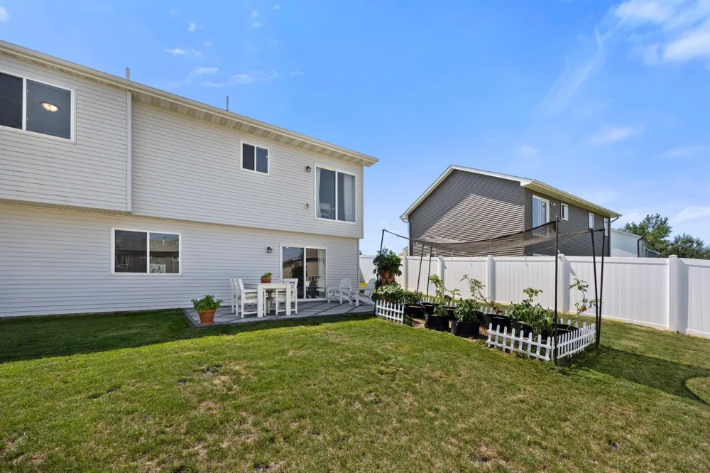 366 66th Street SW Waverly, MN 55390
