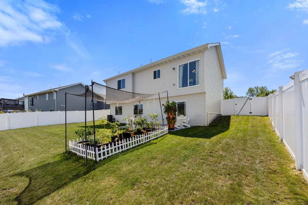 366 66th Street SW Waverly, MN 55390
