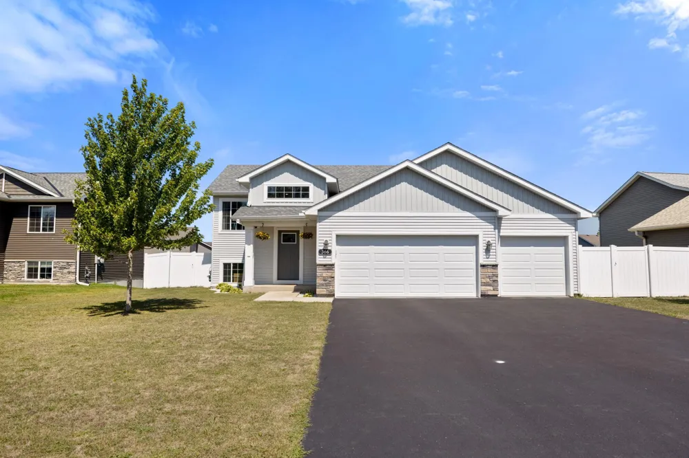 366 66th Street SW Waverly, MN 55390