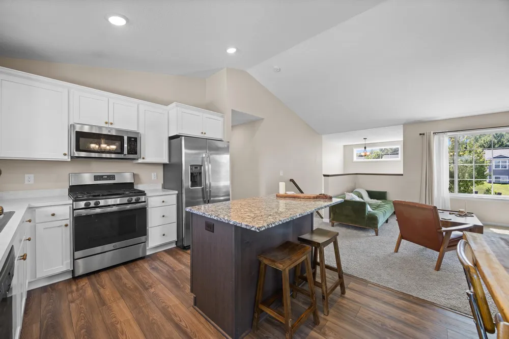 366 66th Street SW Waverly, MN 55390