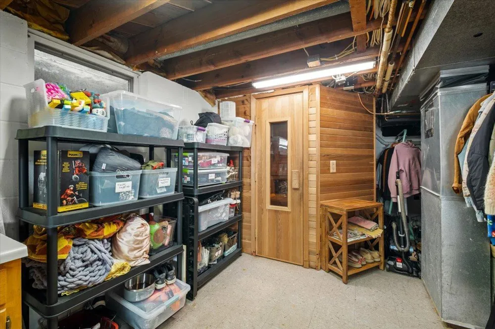 3341 Decatur Lane Saint Louis Park, MN 55426